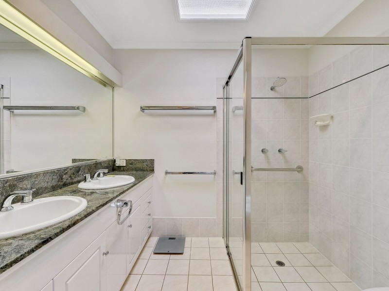 10 Doran Close, Westlake QLD 4074