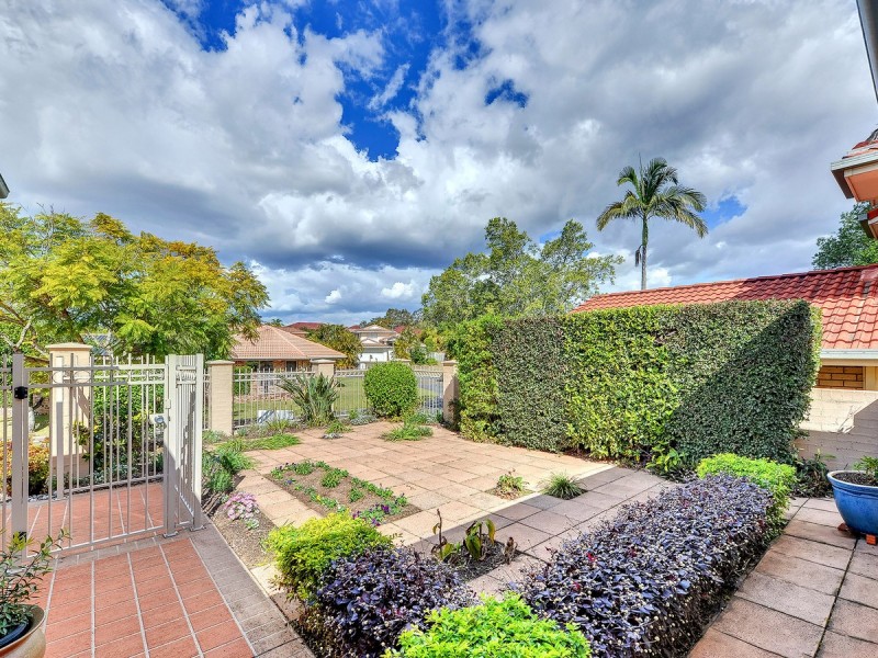 10 Doran Close, Westlake QLD 4074