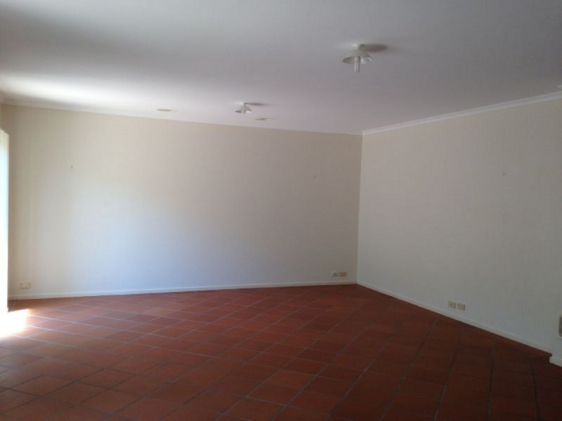 20 Angus Street, Sinnamon Park QLD 4073