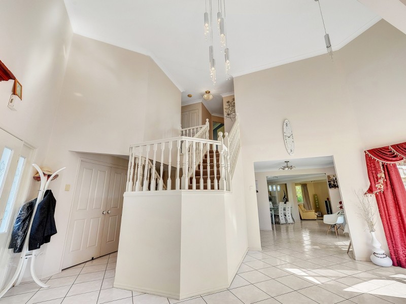 1 Kakadu Close, Riverhills QLD 4074