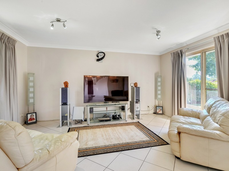 1 Kakadu Close, Riverhills QLD 4074