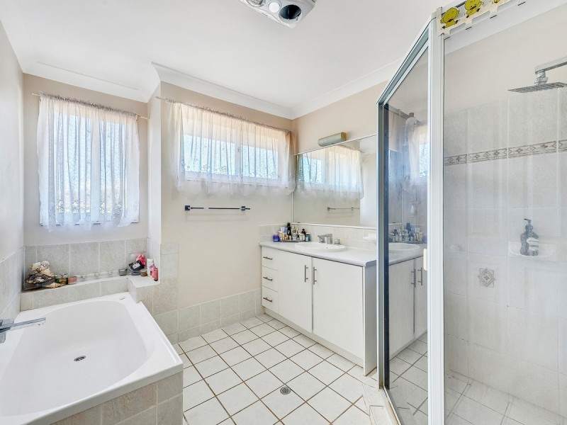 1 Kakadu Close, Riverhills QLD 4074