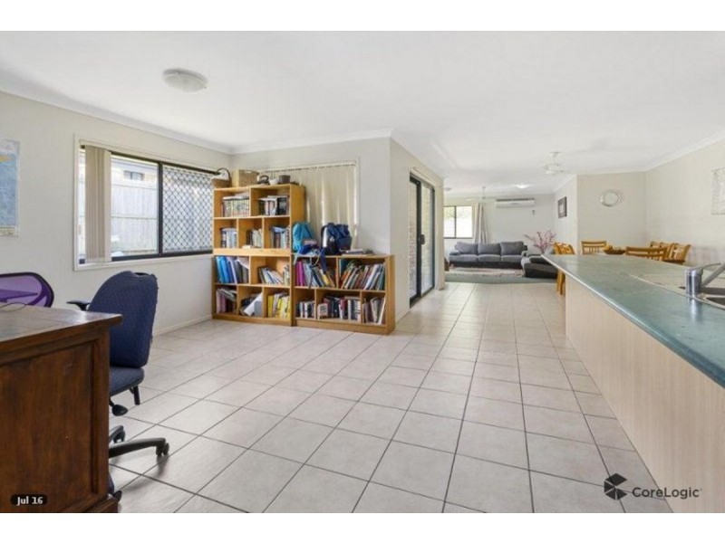 24 Sunningdale Street, Oxley QLD 4075