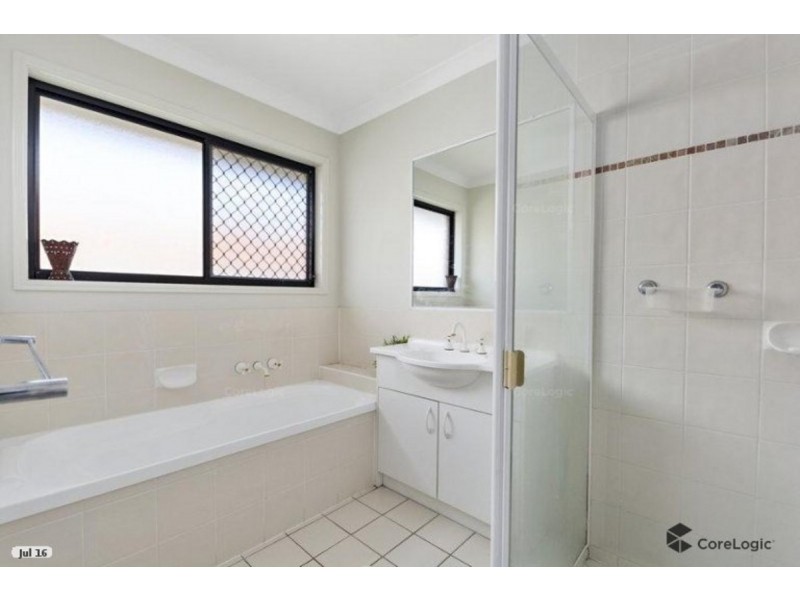 24 Sunningdale Street, Oxley QLD 4075