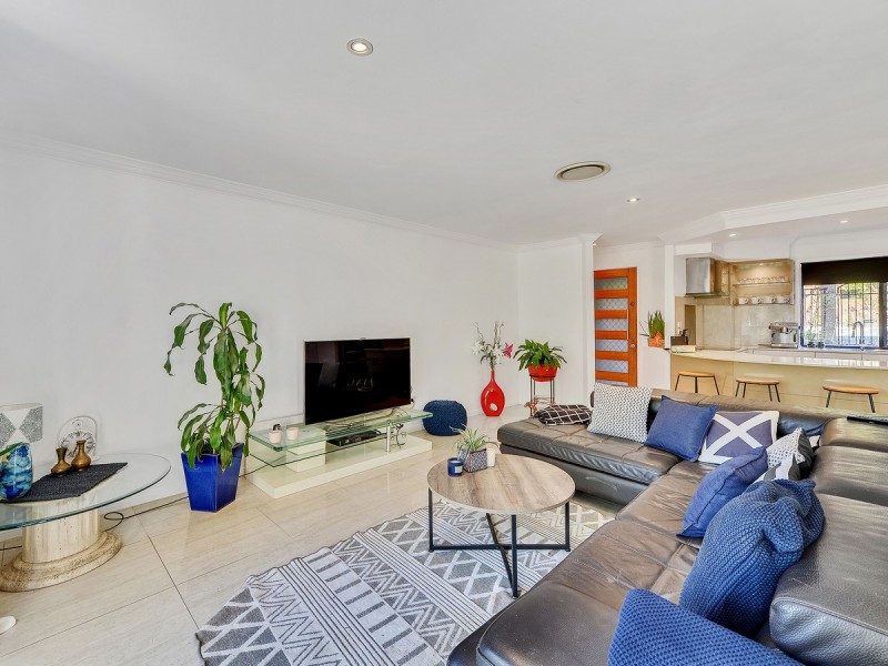 25/105 Oldfield Road, Sinnamon Park QLD 4073