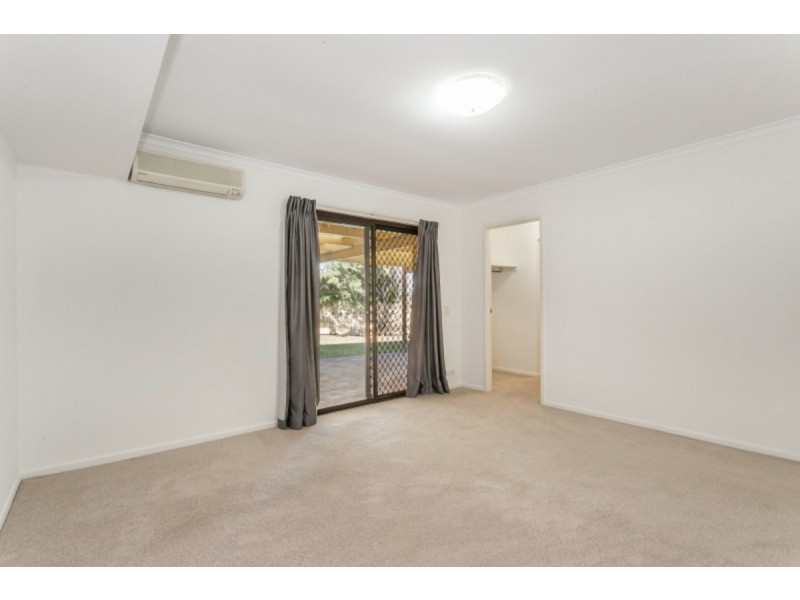 7 Sim Jue Court, Sinnamon Park QLD 4073