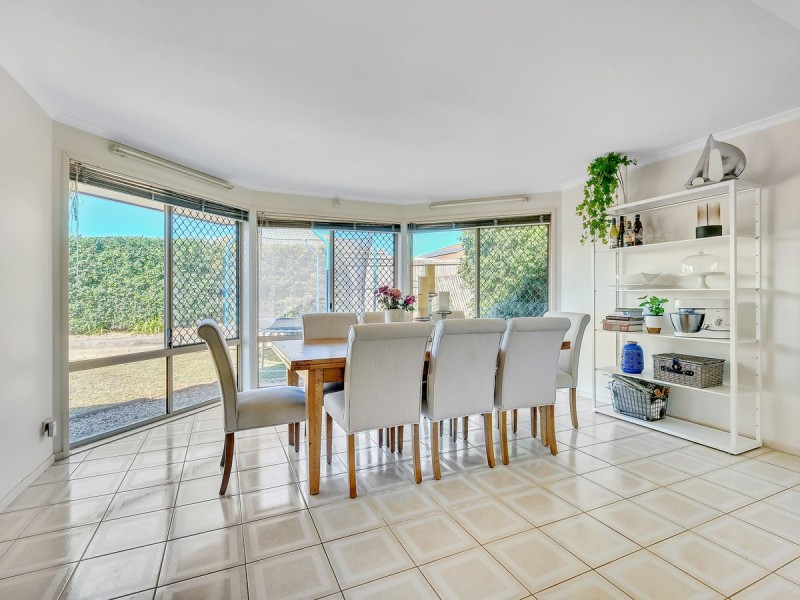 8 Kookaburra Place, Doolandella QLD 4077