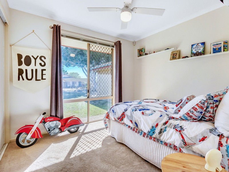 8 Kookaburra Place, Doolandella QLD 4077