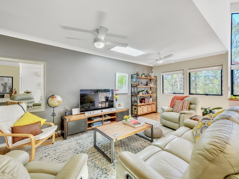 56 Greenway Circuit, Mount Ommaney QLD 4074