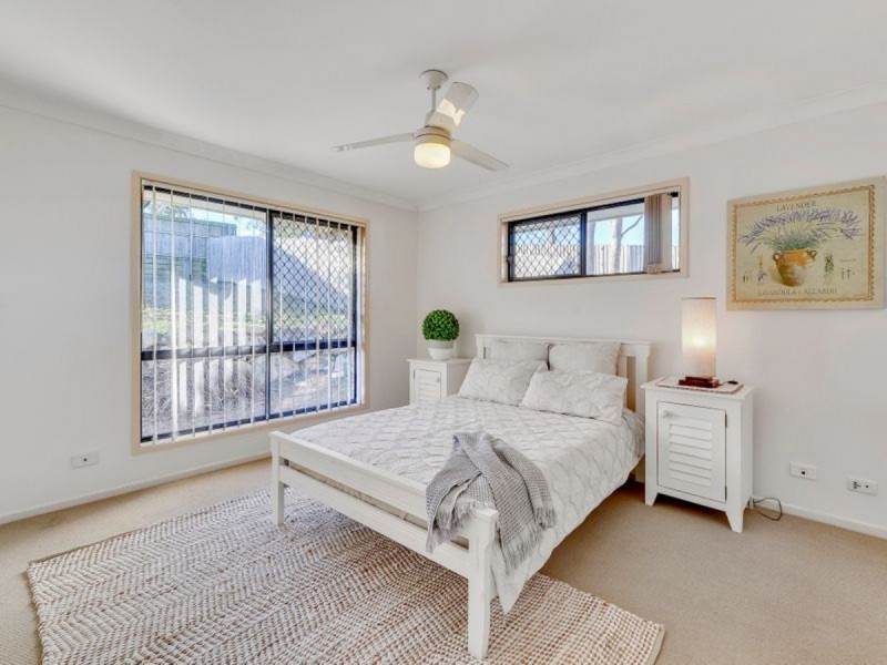 15 Eloise Place, Sumner QLD 4074