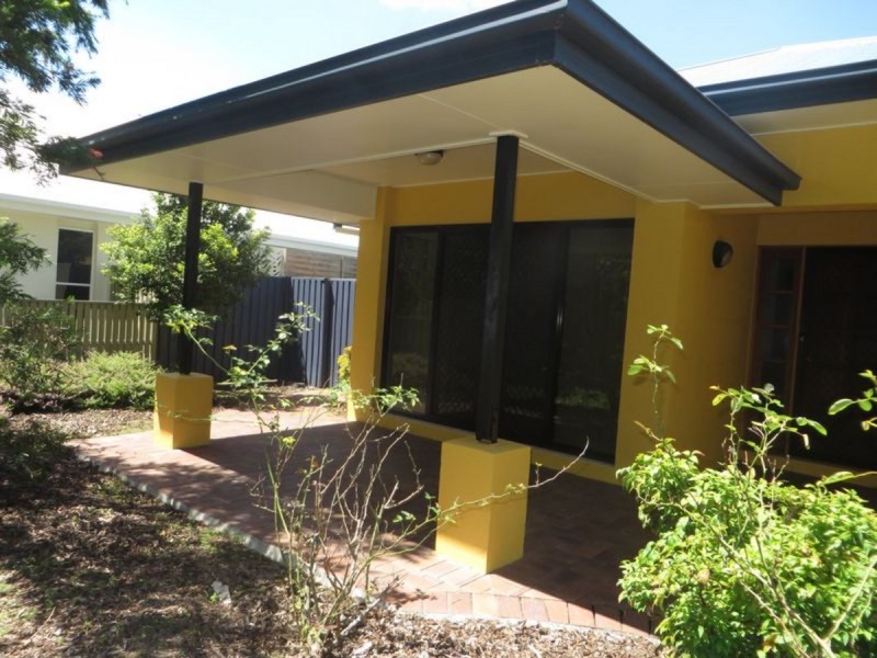 9 Brookeside Crescent, Seventeen Mile Rocks QLD 4073