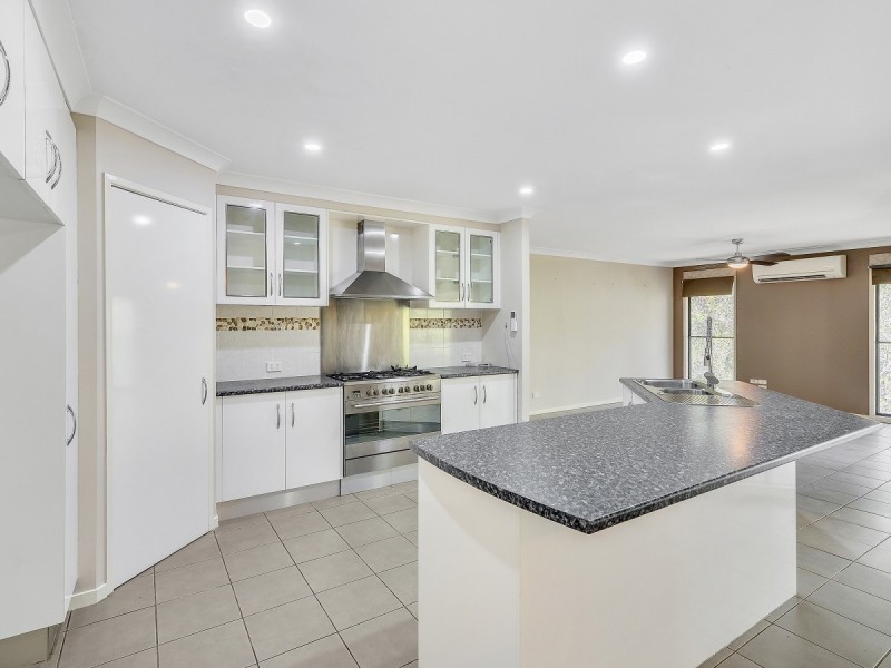 18 Drovers Place, Sumner QLD 4074