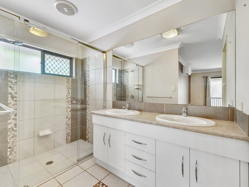 18 Drovers Place, Sumner QLD 4074