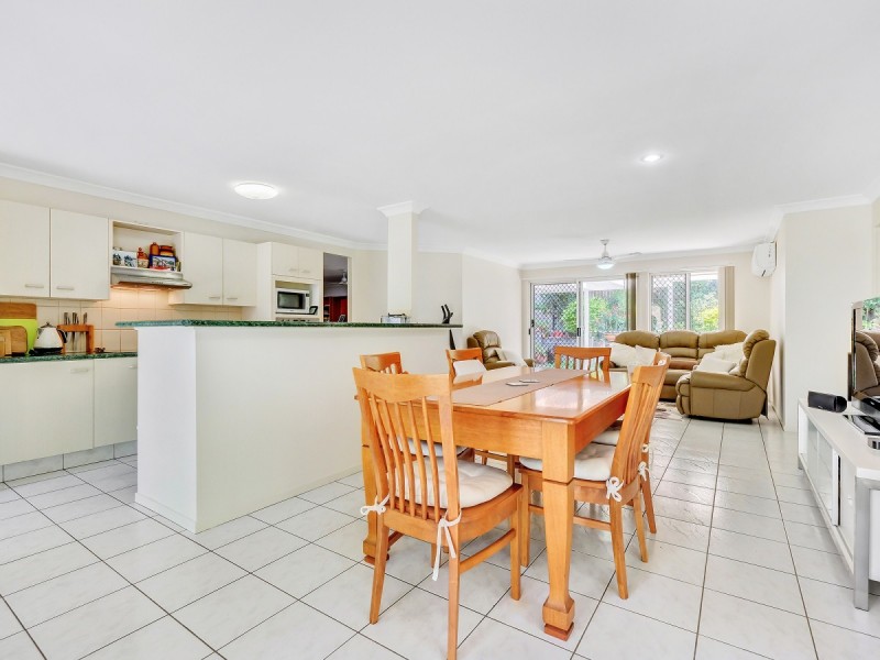 1 Harold Close, Sinnamon Park QLD 4073