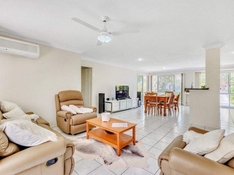 1 Harold Close, Sinnamon Park QLD 4073