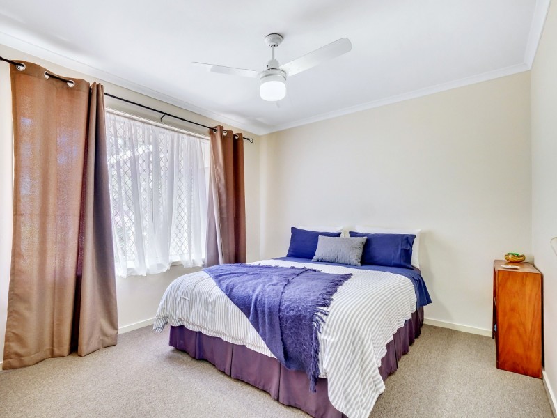 1 Harold Close, Sinnamon Park QLD 4073