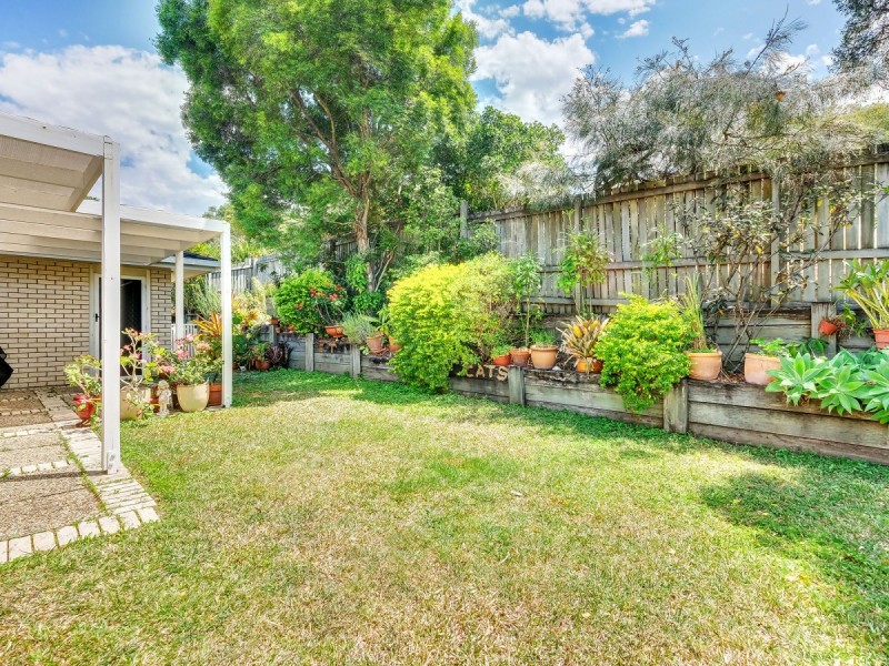 1 Harold Close, Sinnamon Park QLD 4073