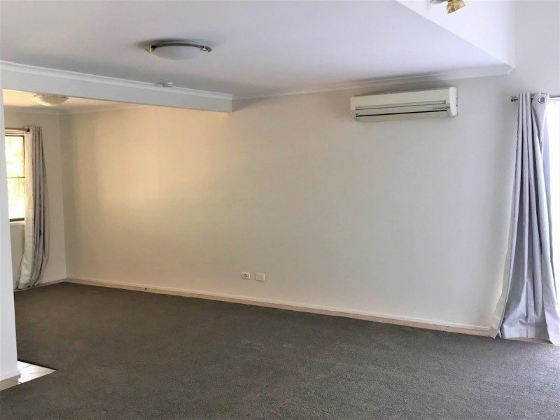 19 Barcoorah Street, Westlake QLD 4074