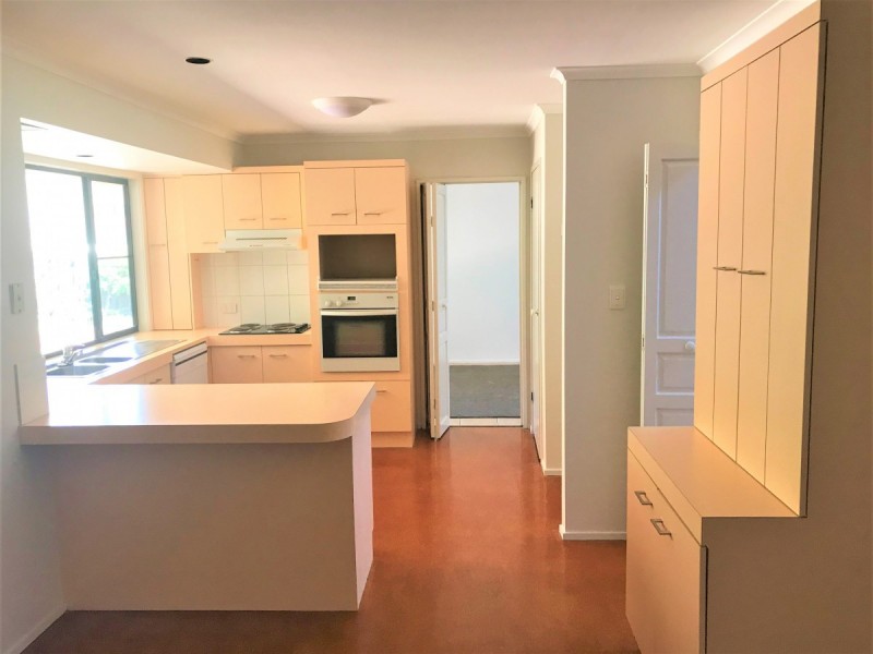 19 Barcoorah Street, Westlake QLD 4074