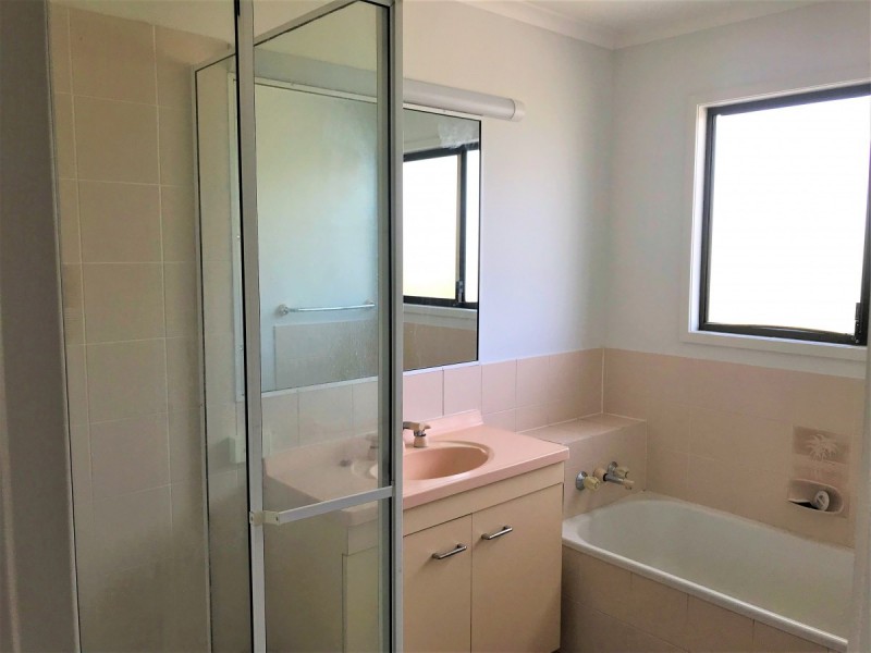 19 Barcoorah Street, Westlake QLD 4074