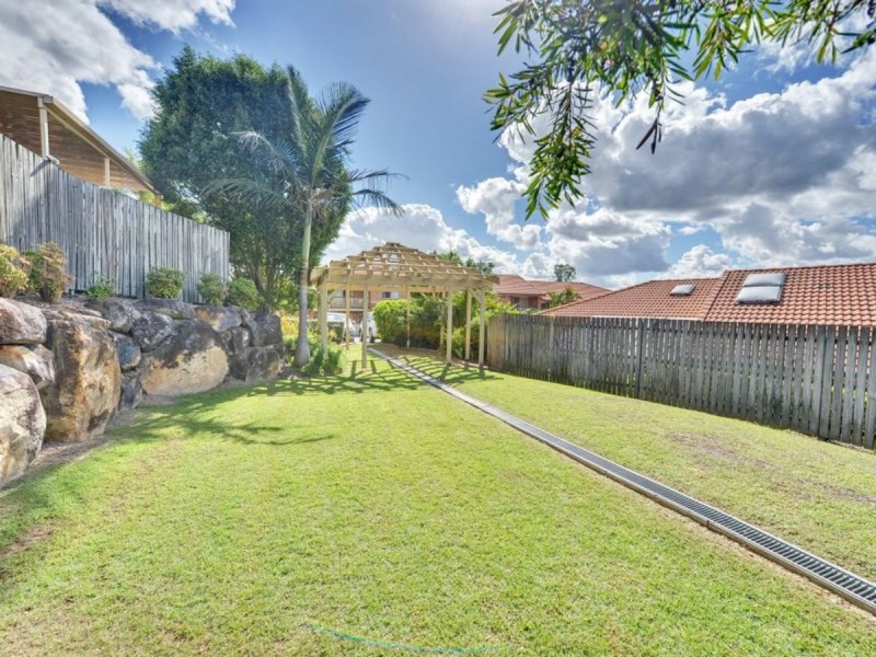 2/11 Meadow Place, Middle Park QLD 4074