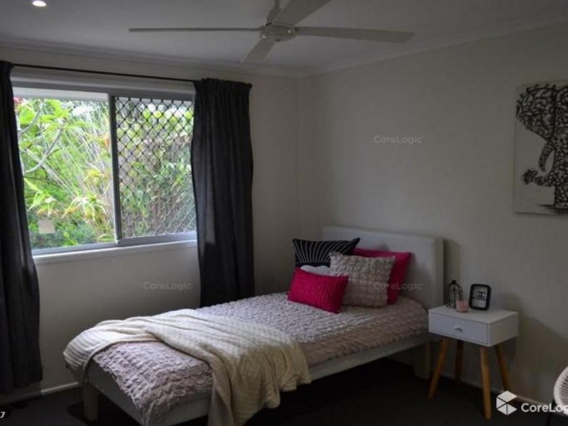 4 Sirocco Street, Jamboree Heights QLD 4074