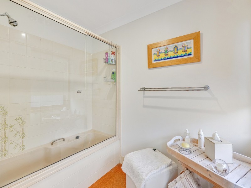 17 Coolaroo Crescent, Jindalee QLD 4074