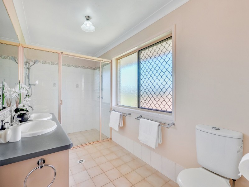 9 Gidgi Close, Westlake QLD 4074