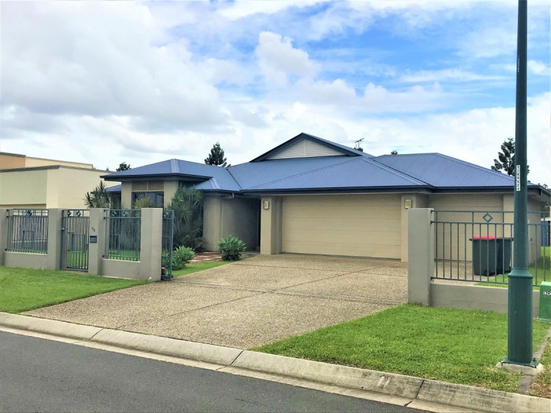 58 Barcoo Crescent, Sinnamon Park QLD 4073