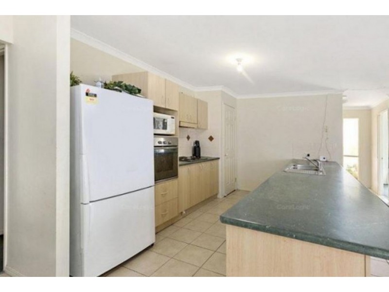 24 Sunningdale Street, Oxley QLD 4075