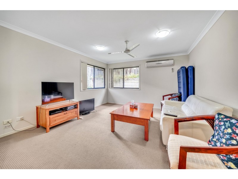 24 Sunningdale Street, Oxley QLD 4075