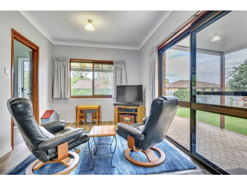 10 Intrepid Street, Jamboree Heights QLD 4074