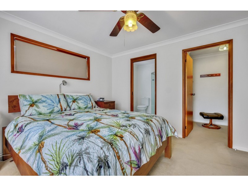 10 Intrepid Street, Jamboree Heights QLD 4074