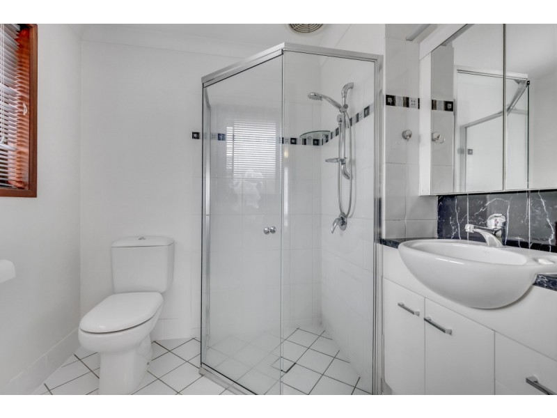 10 Intrepid Street, Jamboree Heights QLD 4074