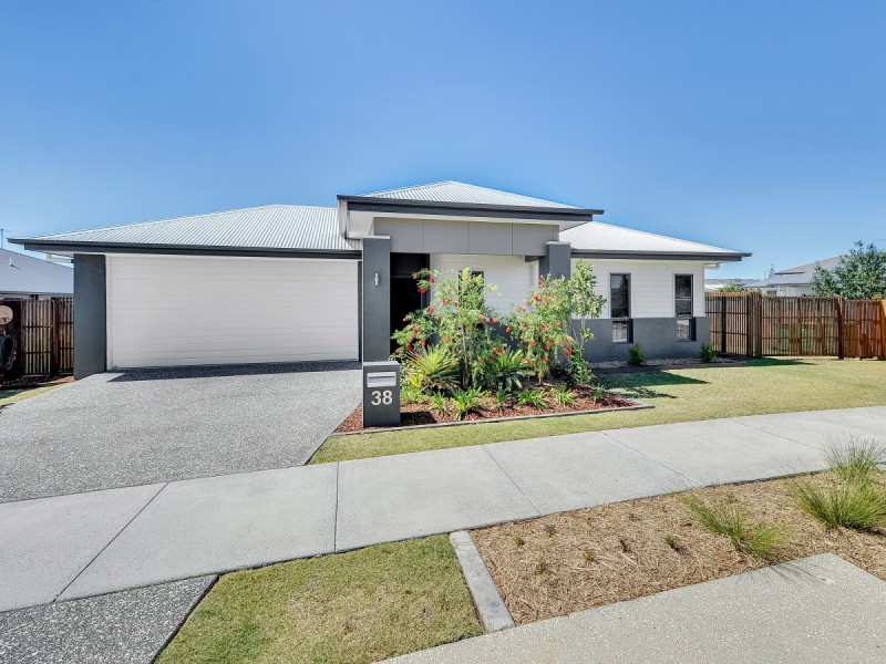 38 Magnetic Way, Springfield Lakes QLD 4300