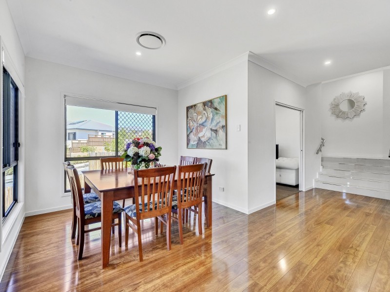 38 Magnetic Way, Springfield Lakes QLD 4300