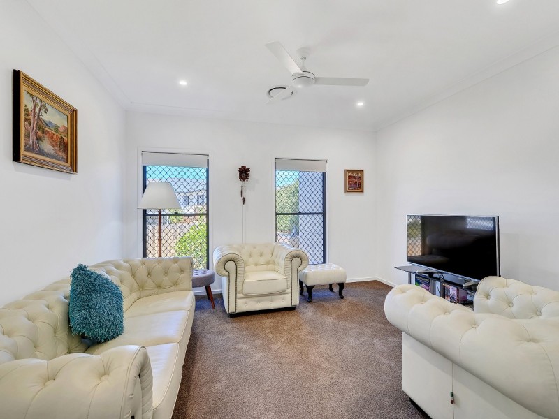 38 Magnetic Way, Springfield Lakes QLD 4300