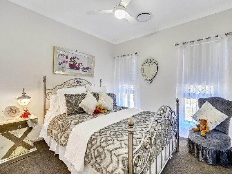 38 Magnetic Way, Springfield Lakes QLD 4300