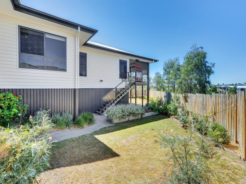 38 Magnetic Way, Springfield Lakes QLD 4300