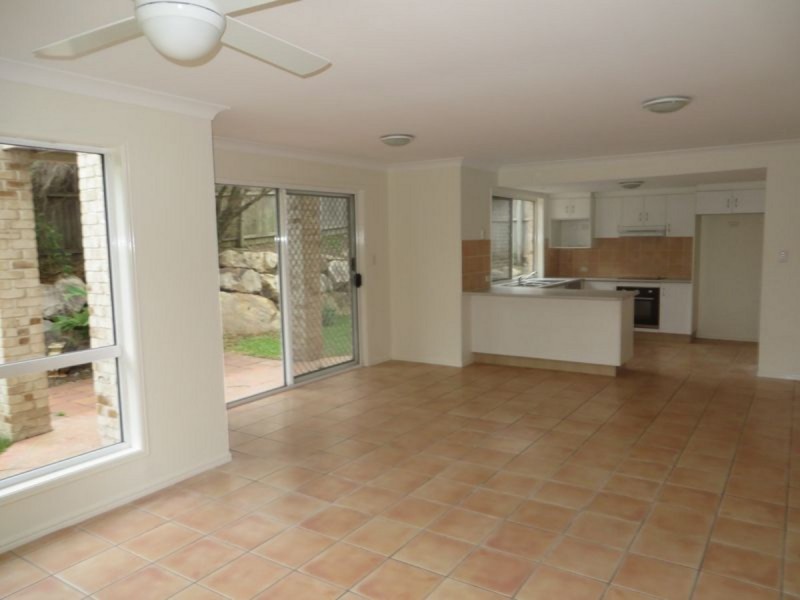 9 Boyland Street, Seventeen Mile Rocks QLD 4073