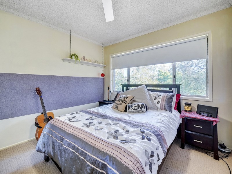 3 Magnet Close, Riverhills QLD 4074