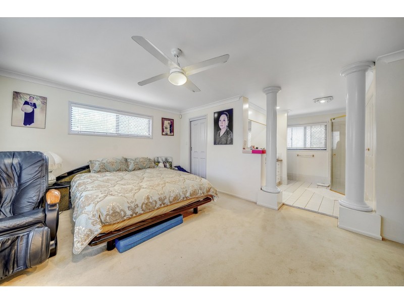 26 Westlake Drive, Mount Ommaney QLD 4074