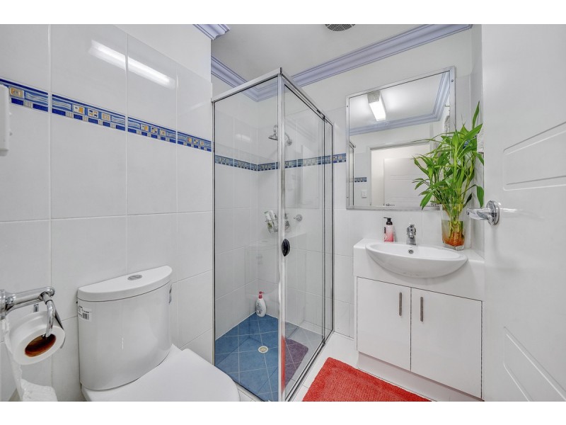 26 Westlake Drive, Mount Ommaney QLD 4074