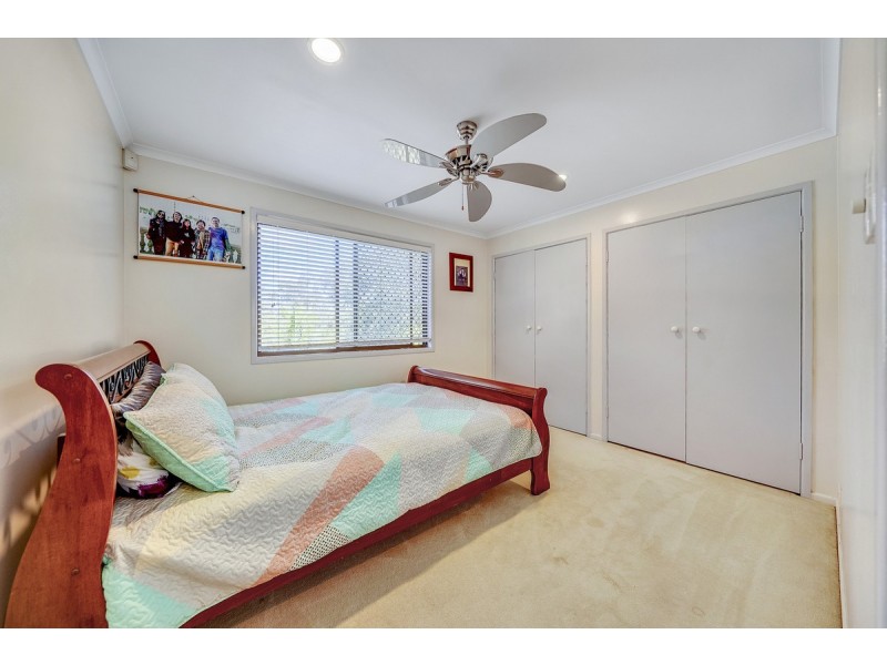 26 Westlake Drive, Mount Ommaney QLD 4074