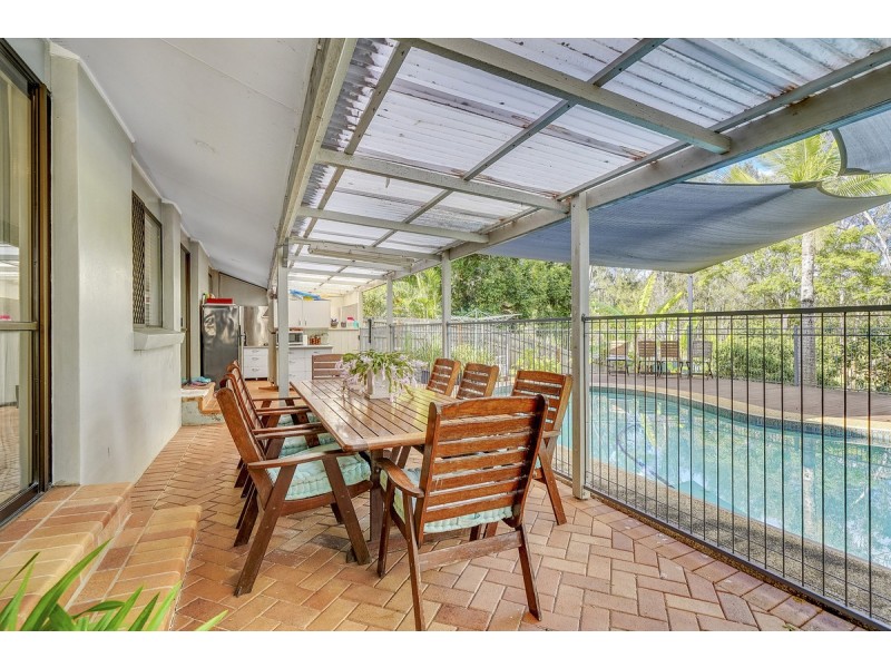 26 Westlake Drive, Mount Ommaney QLD 4074
