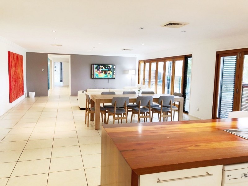 6 Kenny Court, Mount Ommaney QLD 4074