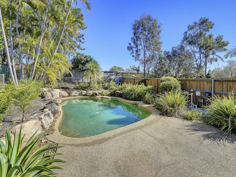 76 Brownie Street, Jamboree Heights QLD 4074