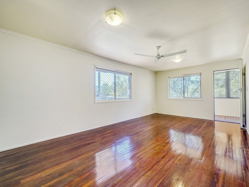 76 Brownie Street, Jamboree Heights QLD 4074