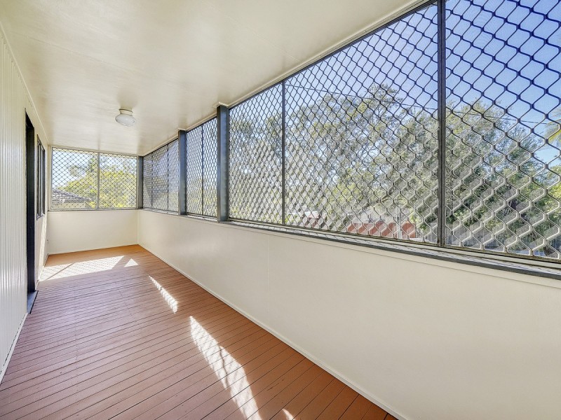 76 Brownie Street, Jamboree Heights QLD 4074