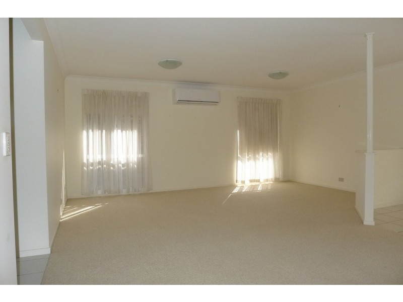 8 Hercules Place, Sinnamon Park QLD 4073